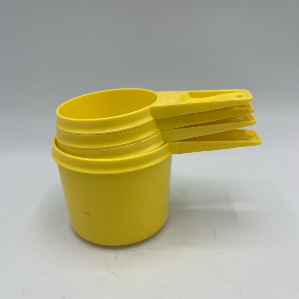 Vintage Tupperware Measuring Cups Yellow Set Of 4 Retro Nesting 1970’s